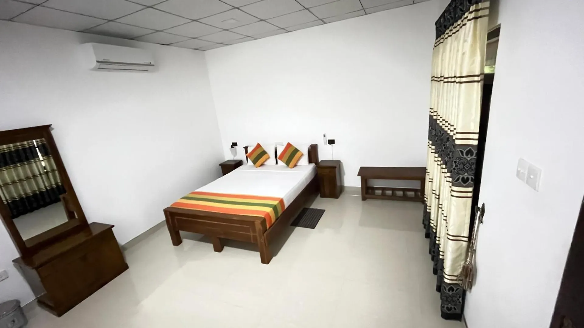 Sigiri Cardamon Villa Sigiriya Homestay